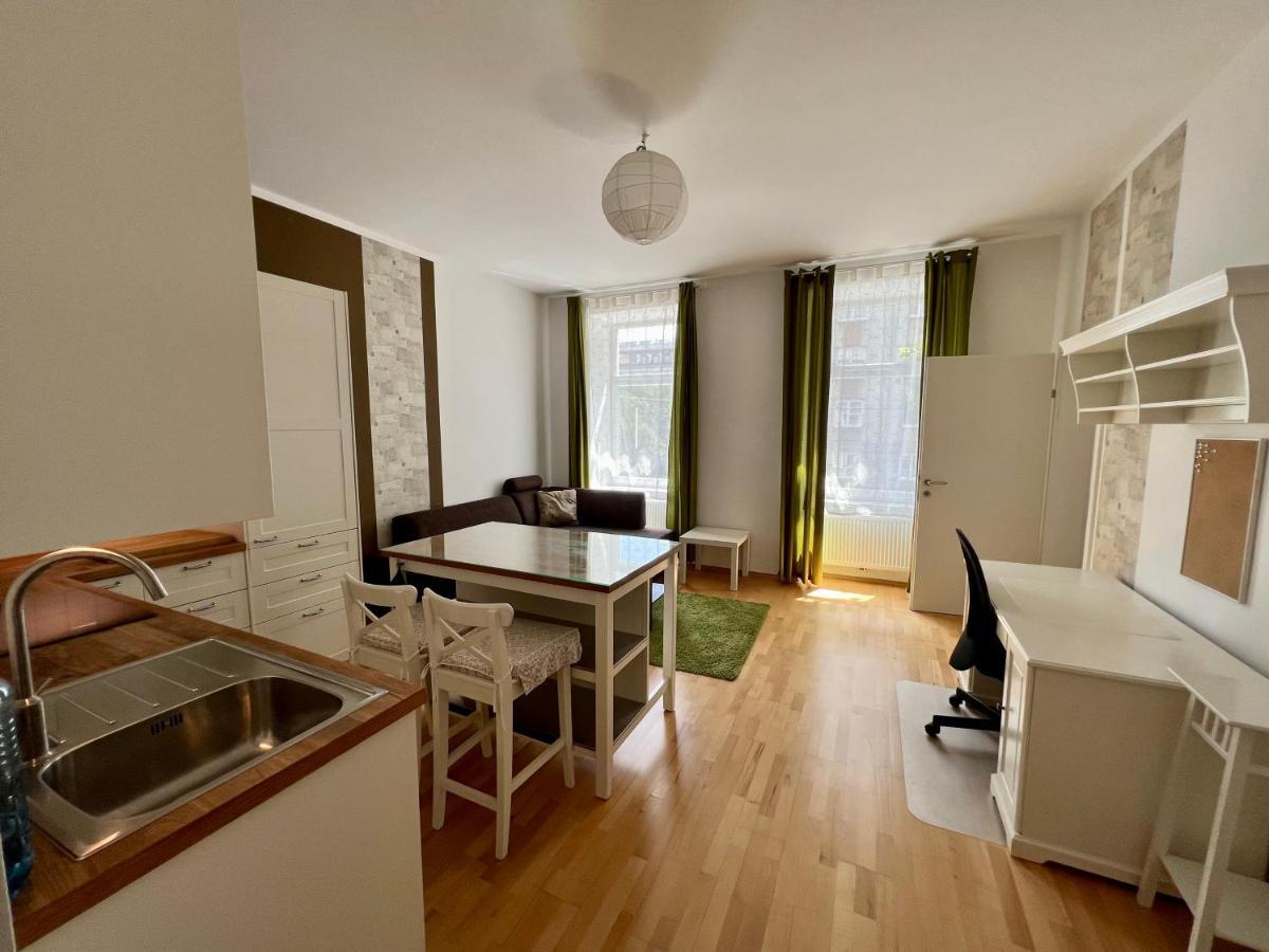 Cozy 2-Room Apartment 비엔나 외부 사진